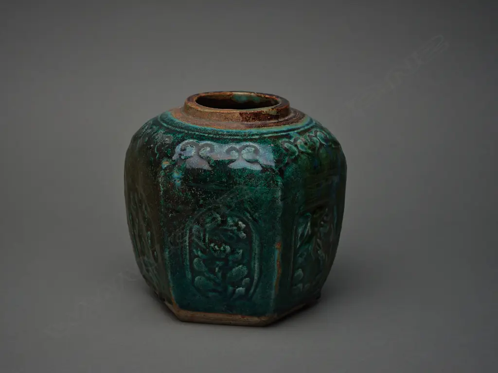 Chinese stoneware jar, Image 1++